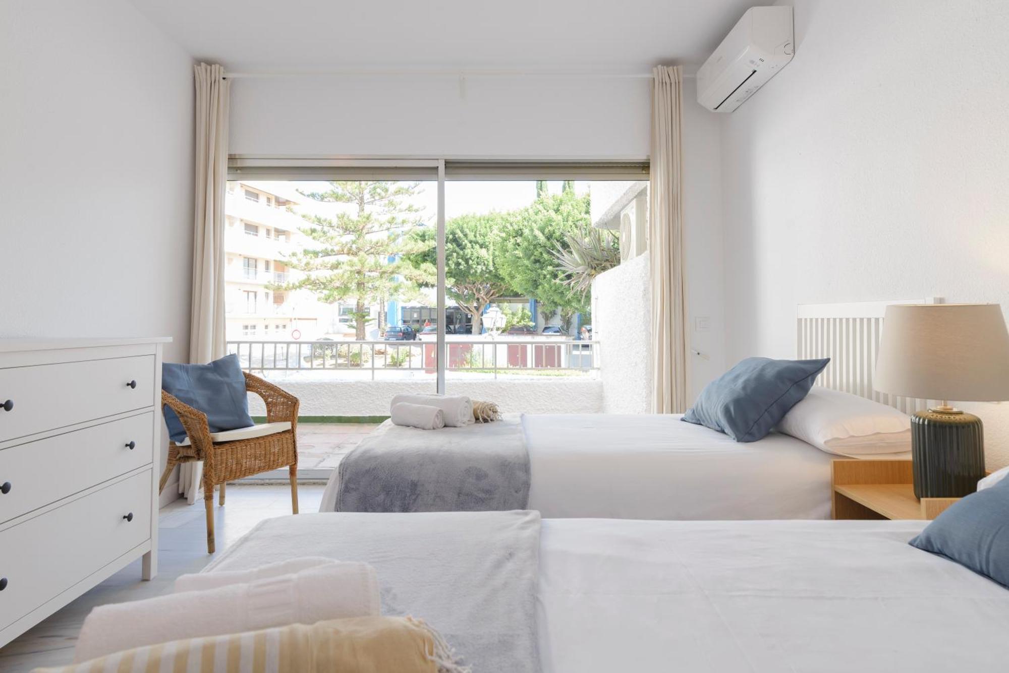 Jardines Del Mar Apartments マルベーリャ エクステリア 写真